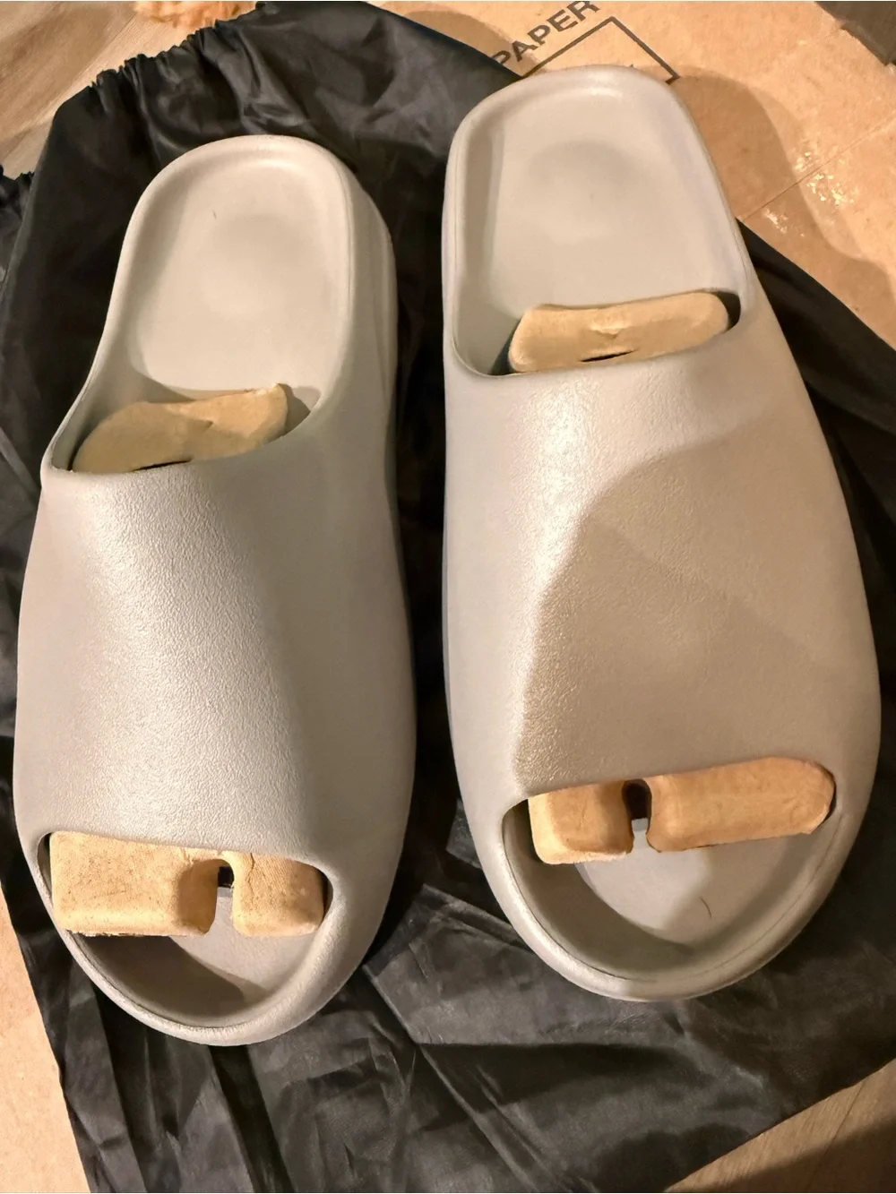 Brand New Unreleased Gray Yeezy YS-01 slide 13M